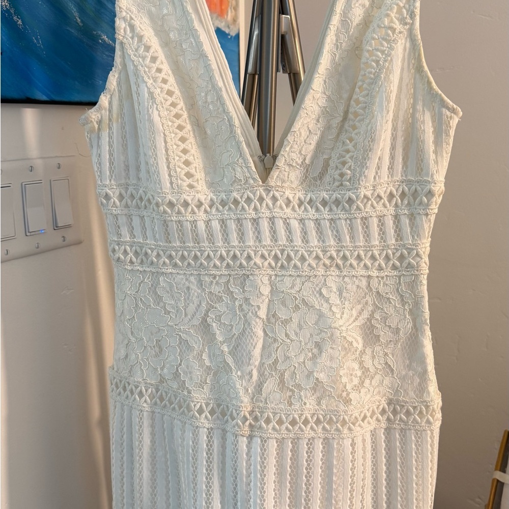 Elegant White Lace Dress